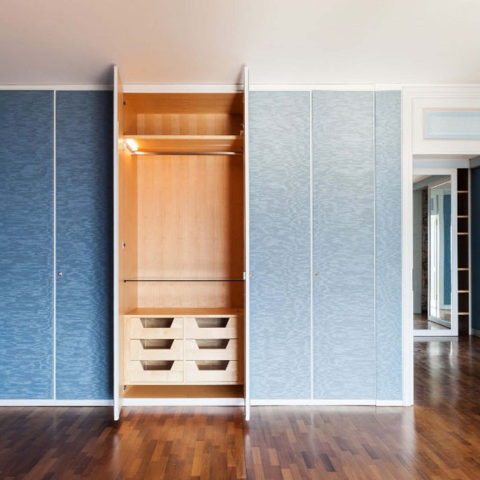 Wooden-Wardrobes